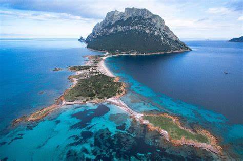 isola di tavolara dal drone