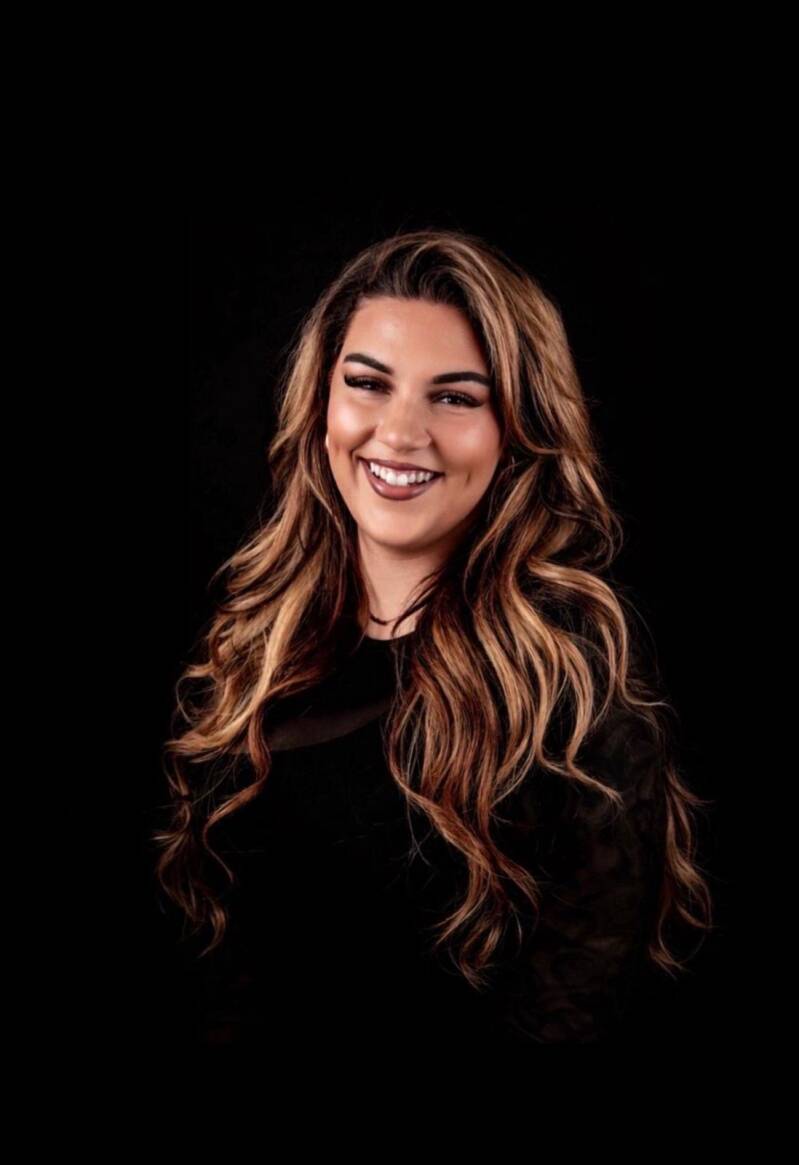 Nizhoni Schneider