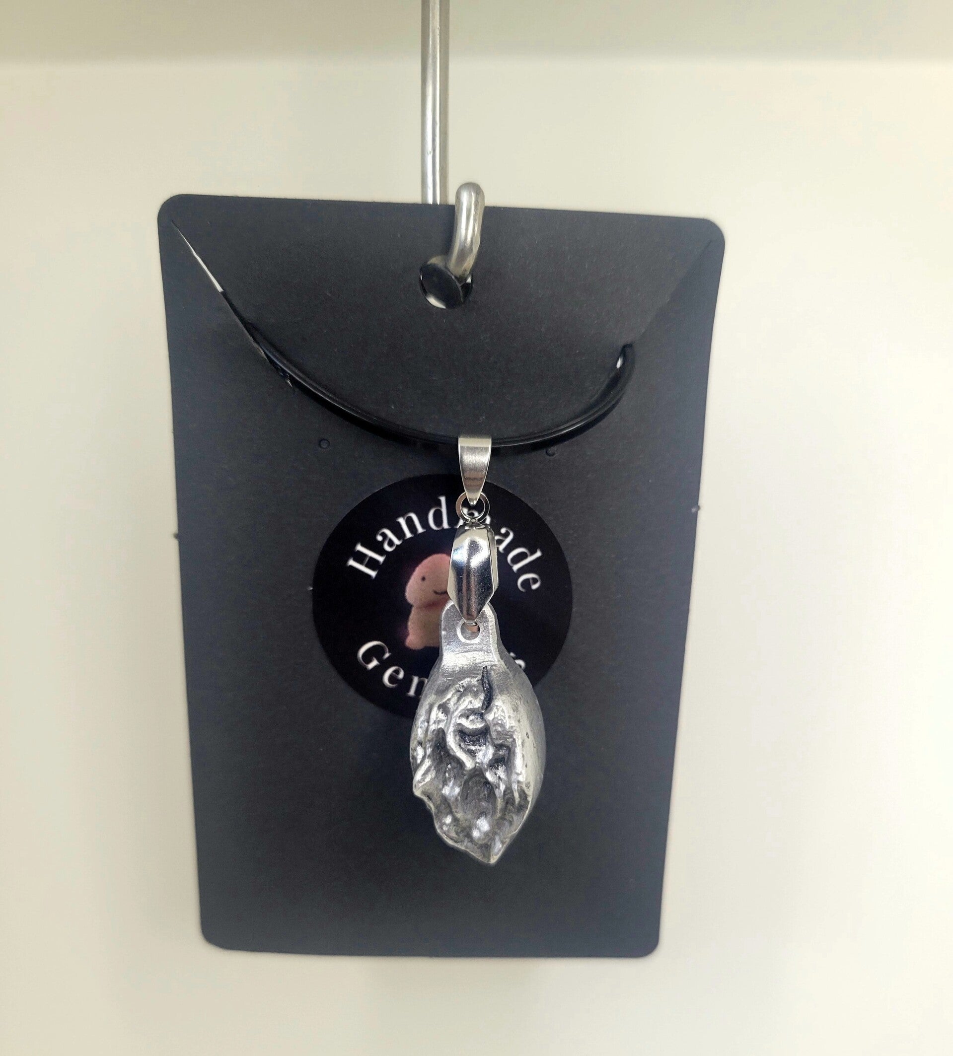 Metall Vulva Kettenanhänger Aluminium
