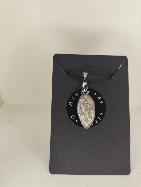 Metall Vulva Kettenanhänger "red Pearl"