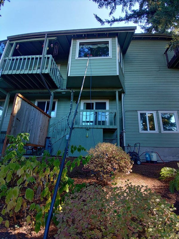 Window Cleaning: Intetior/Exterior