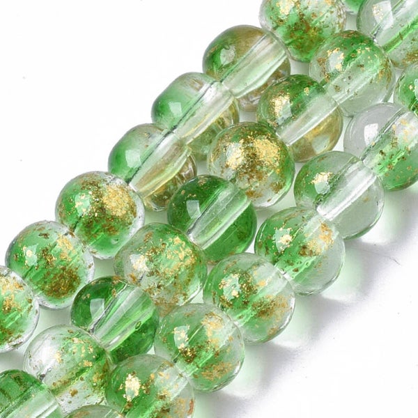 Ronde glaskralen goudfolie groen 4.5 mm | Streng ca. 98 stuks