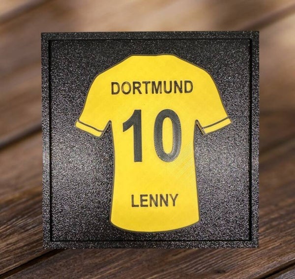 Dein personalisiertes FAN Trikot im Rahmen
