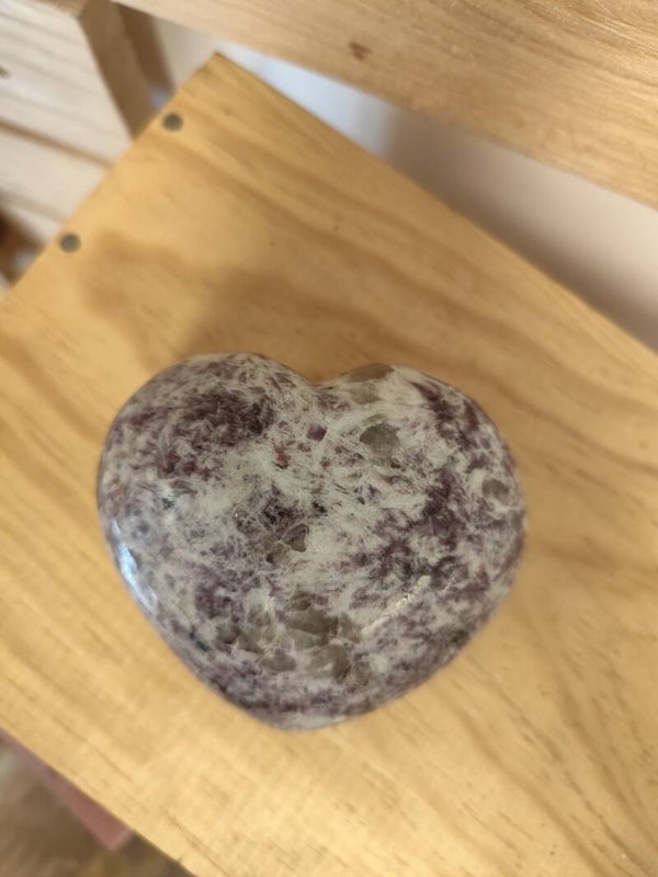 Lepidolite coeur