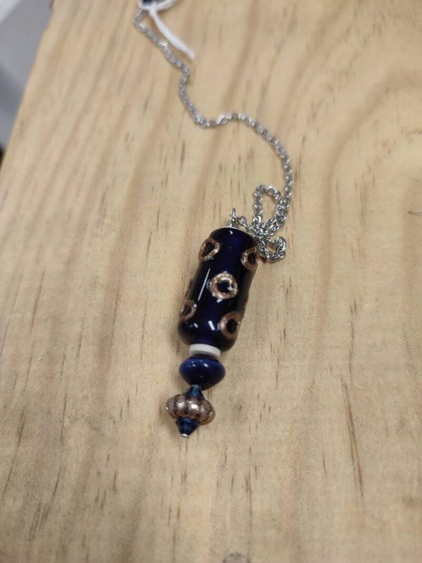 Pendule fait mains
