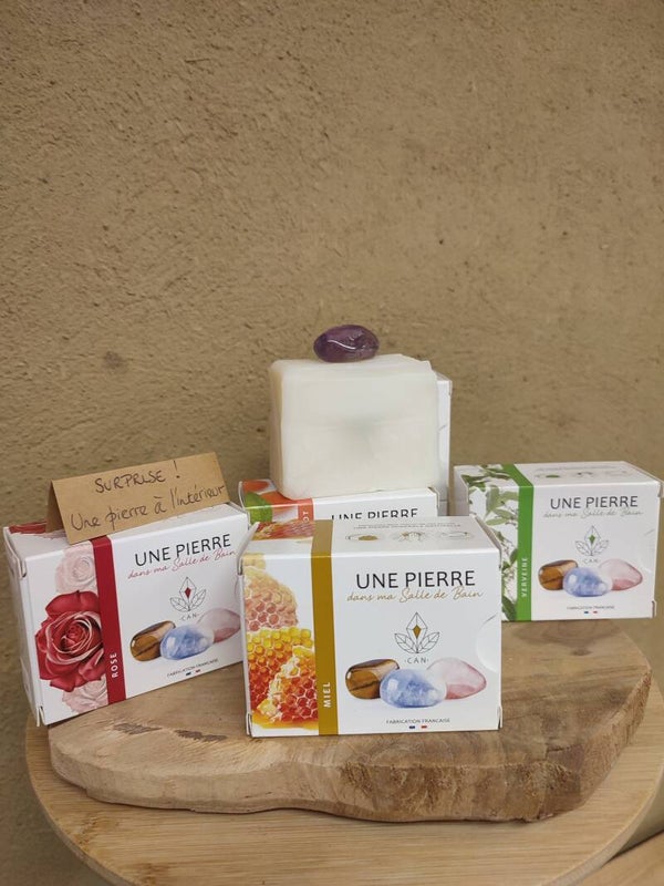 Savon avec une pierre " surprise" à l'intérieur