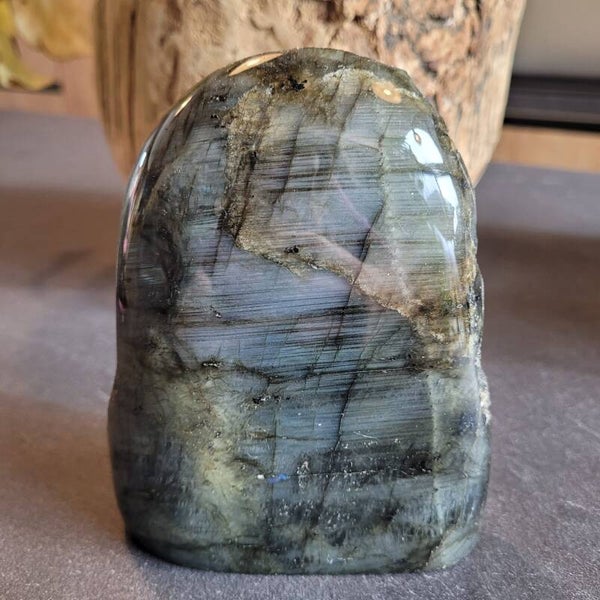 Labradorite semi polie