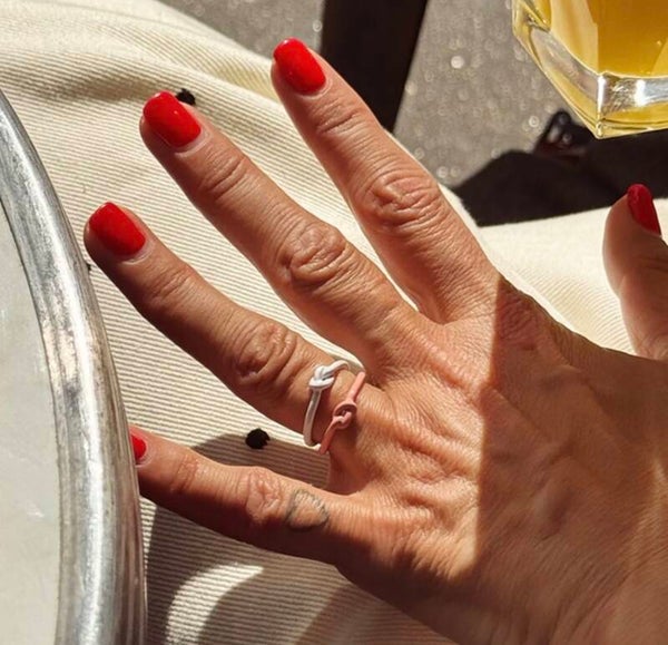 LULU COPENHAGEN Love Knot Ring burnt coral