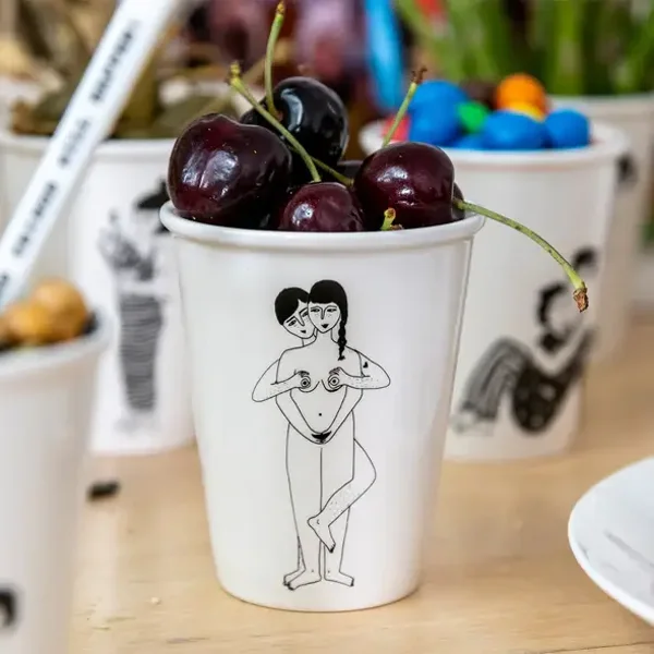 HELEN B Tasse faces everywhere