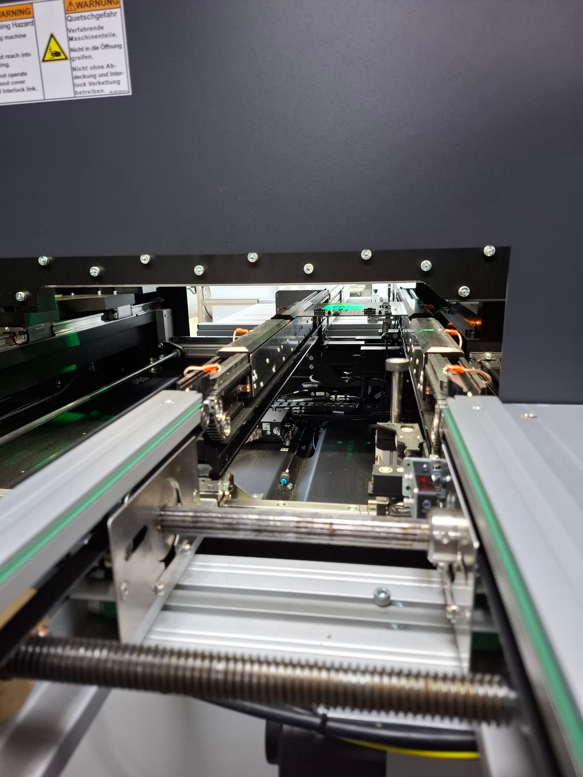 De AOI machine die de controle uitvoerd op de printplaat