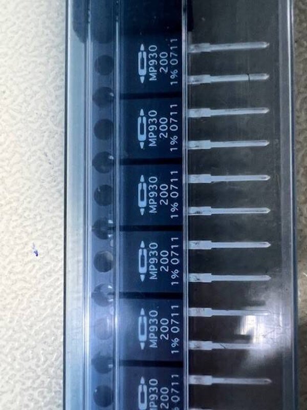MP930-200-1% Caddock
