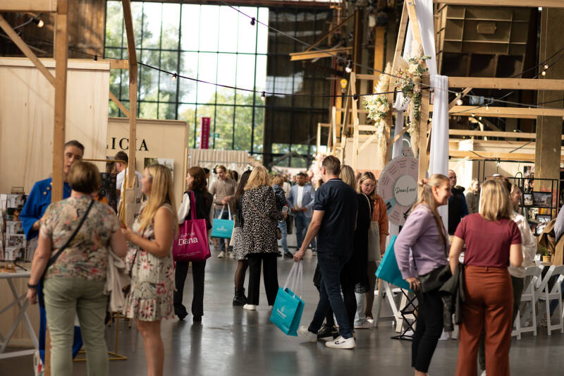 Trouwbeurs One Fine Weddingday 2025. Blog. Wedding and Dreams. Weddingplanner, Ceremoniemeester, Ceremoniespreker. Werkzaam in Nederland en Griekenland.