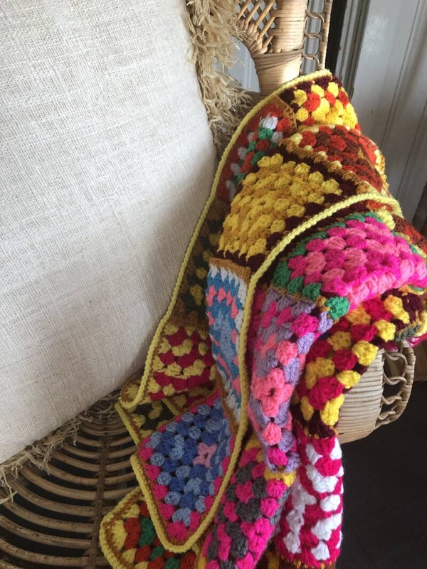 Handgemaakt fleurig sprei