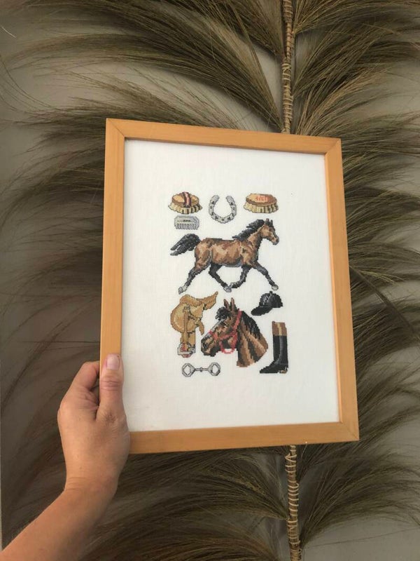 Geborduurd paardenschilderij