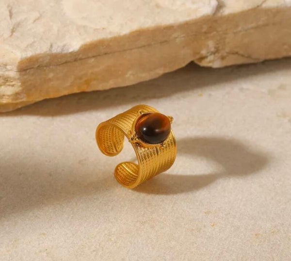 Elegante ring met bronze steen