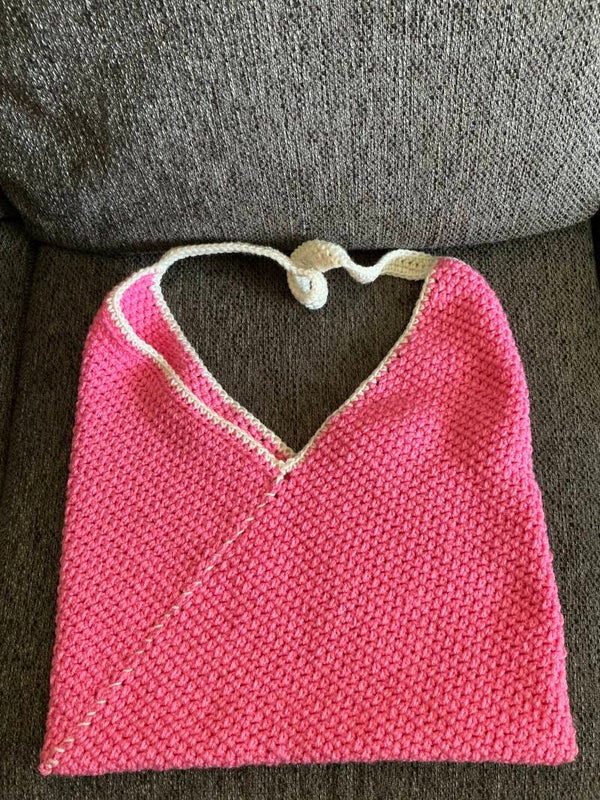 Crochet triangle bag