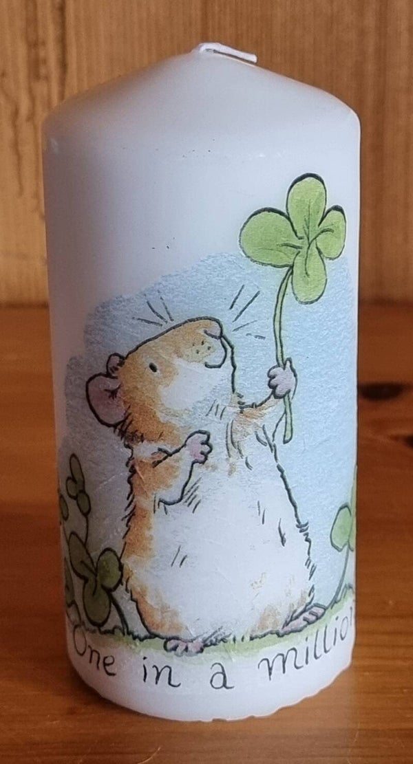 Kerze Glückskleeblatt mit Nager - weiss - 14 x 6.8 cm - Art. Nr. 149