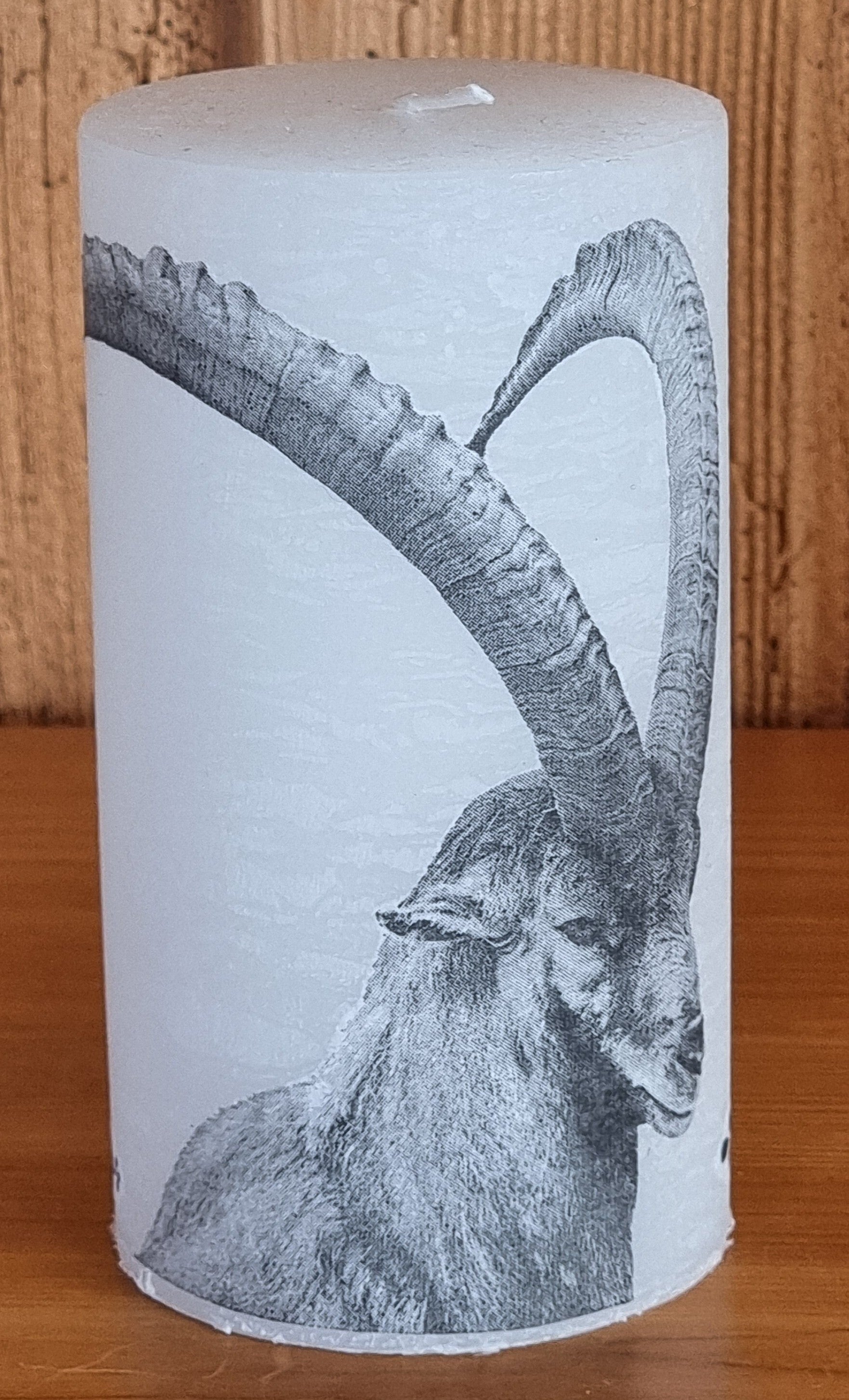 Kerze Steinbock Rauhreif - 13 x 7 cm - weiss - Art. Nr. 156