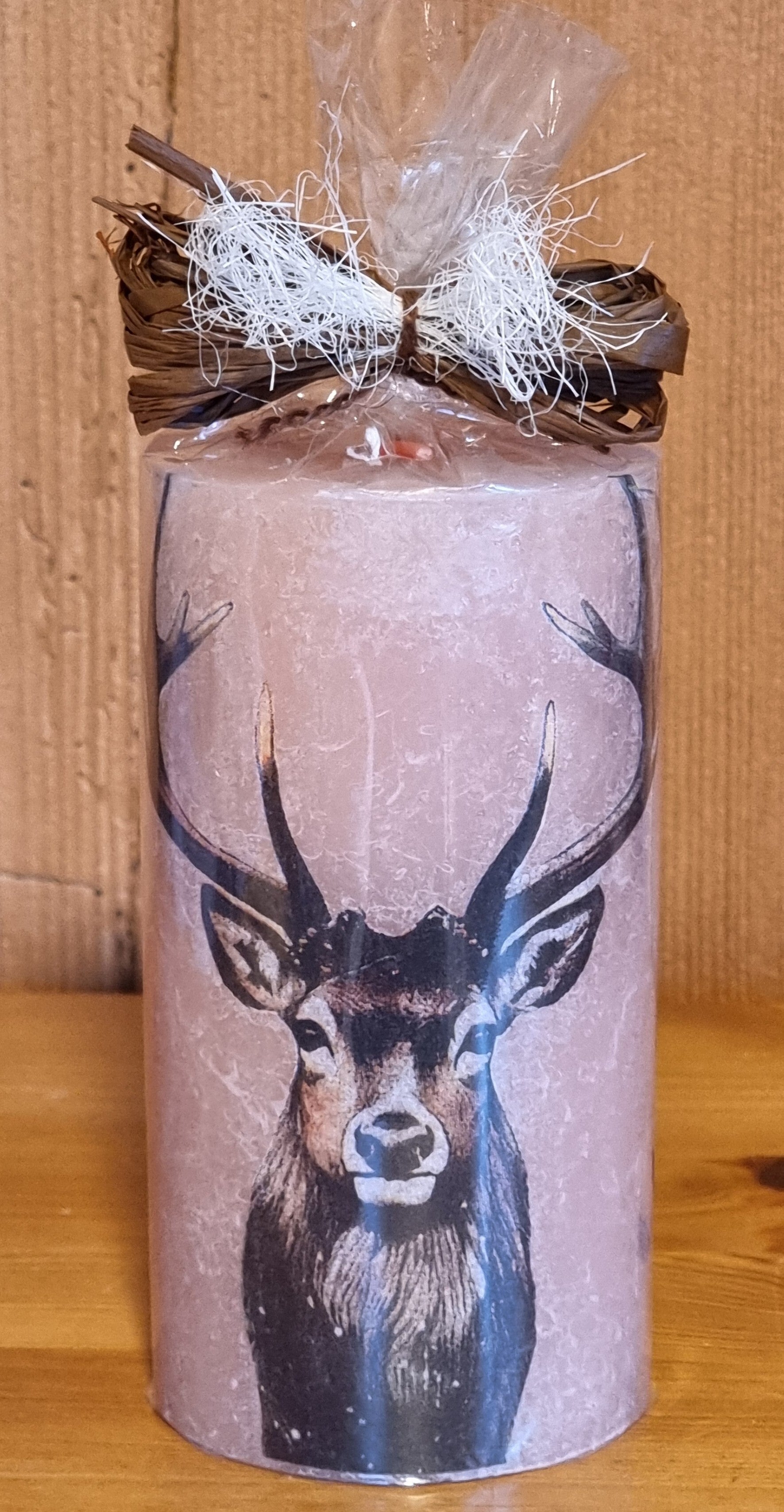 Kerze Hirsch im Winter Rauhreif - 13 x 6.8 cm - rosa - Art. Nr. 100