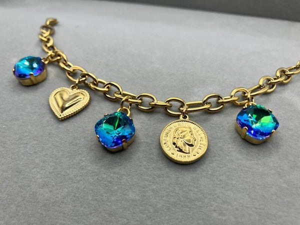 Bedelarmband met cushion kristallen