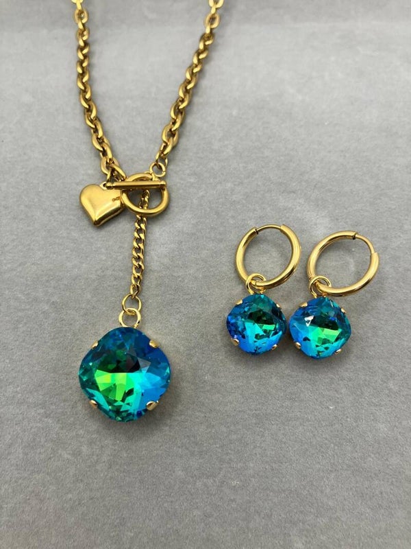 Schakelketting en oorbellen met Cushion kristallen.