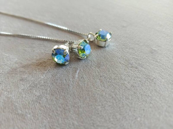 Ketting en oorstekers met 8 mm chaton kristallen
