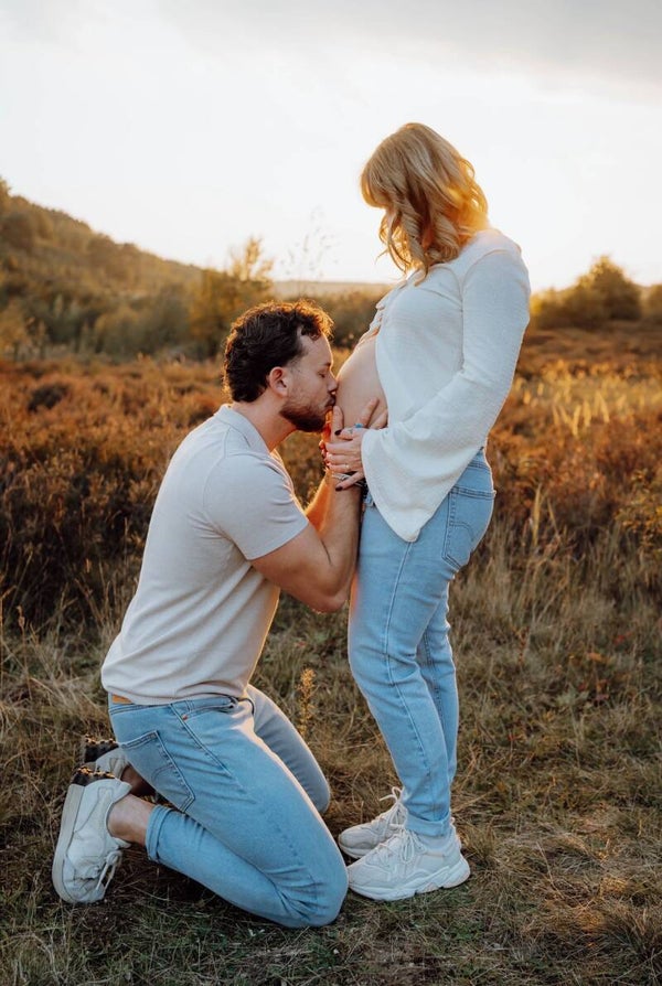 2 custom paintings 40x60 rond Viviane Reweghs