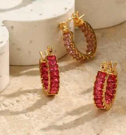 Crystallized Earrings in Pink 18kt Gold Plated