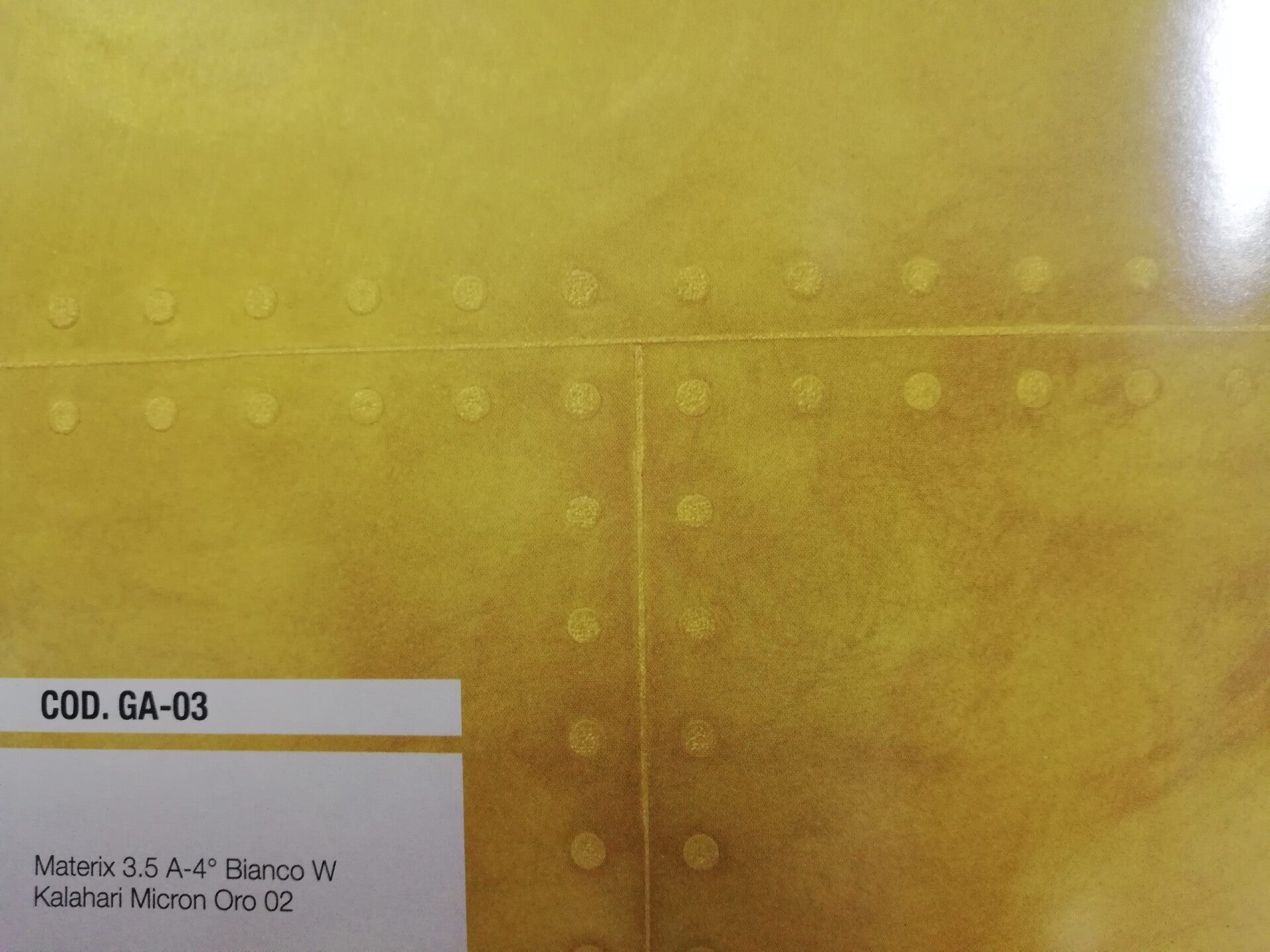 Rives Effetto Garage COD. GA-03 ORO 02 in Gold Optik. Reichweite ca. 7m²