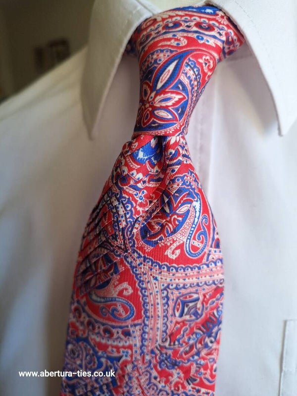 Abertura Eight Pleat Floral