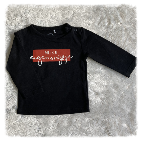 Shirtje 'Meisje eigenwijsje'