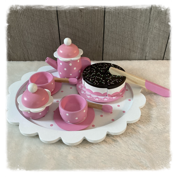 New Classic Toys Theeservies met Taart (met geboorte gegevens)