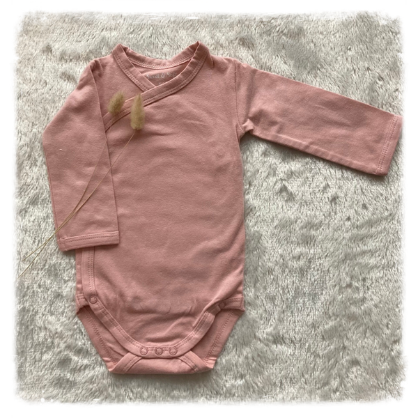 Overslag rompertje lange mouw roze