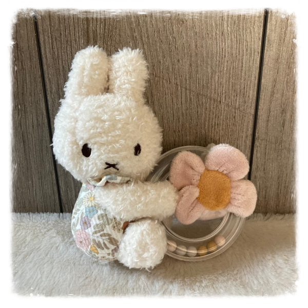 Nijntje vintage flowers ringrammelaar