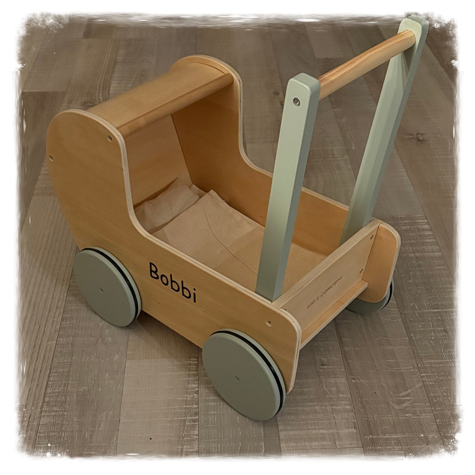 Kids Concept Poppenwagen blank (met naam)