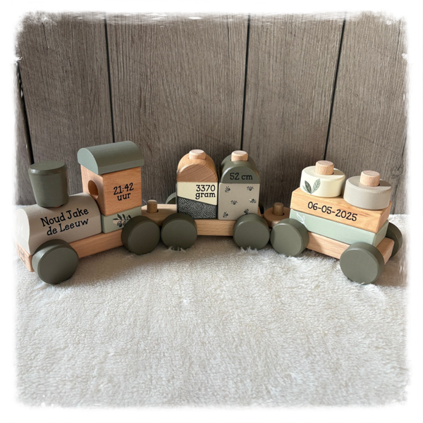 Label Label houten (geboorte) treintje olijfgroen