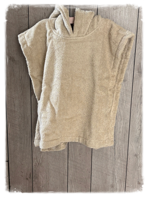 Poncho sandstone grey (met naam)