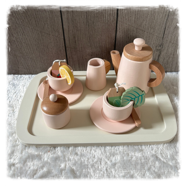 Theeset roze met blad (met naam en datum)