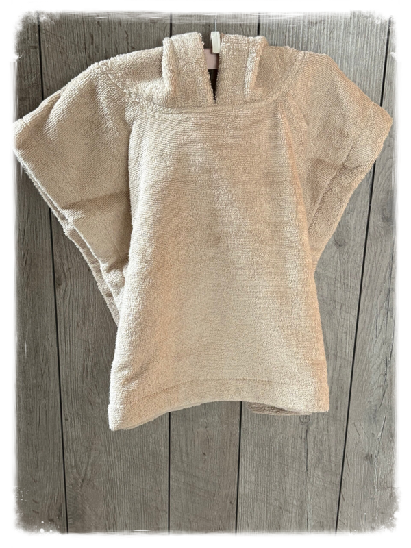 Poncho cream (met naam)