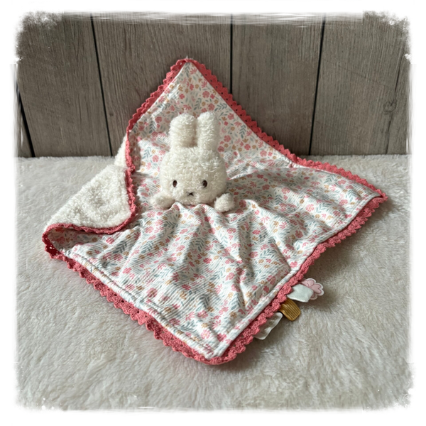 Nijntje Knuffeldoekje Lucky Blossom