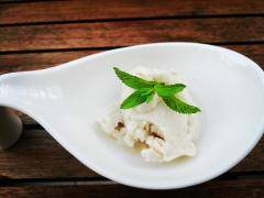 Rezept: Veganes Vanilleeis ohne Ei und Kuhmilch