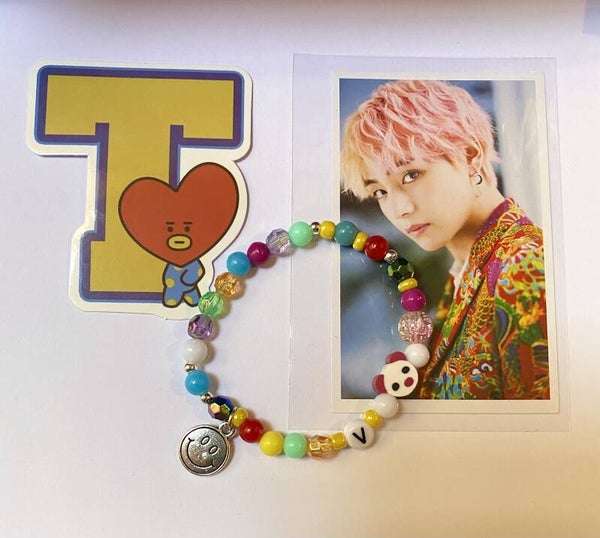 V Bracelet