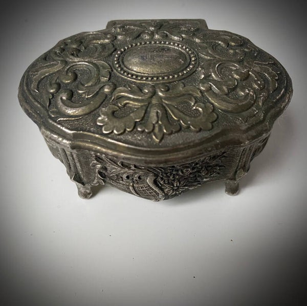Vintage jewellery box