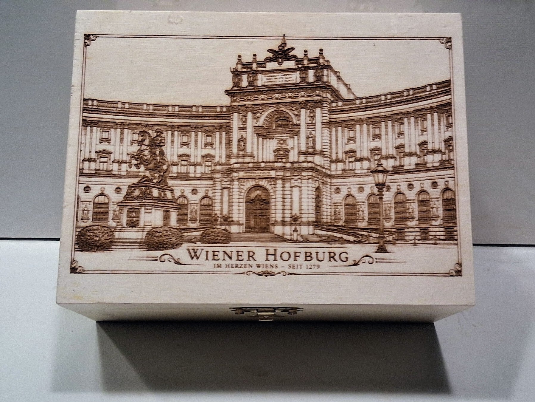 "Wiener Hofburg"