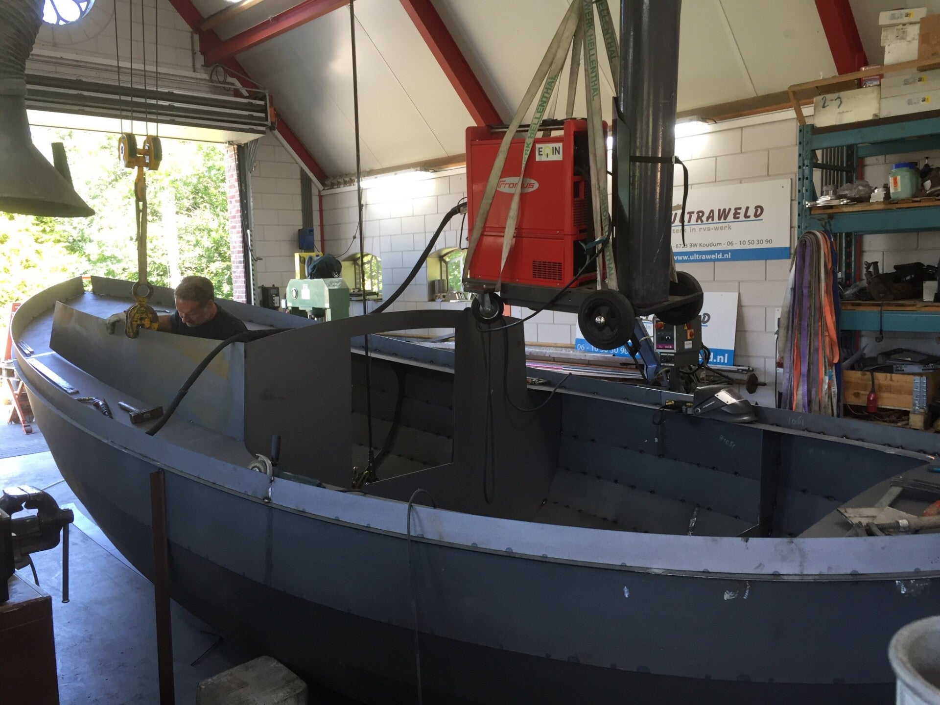 ijzendoorn-sloep-cabin-scheepsbouw-friesland-refit-restauratie-koudum-4-standard.jpg