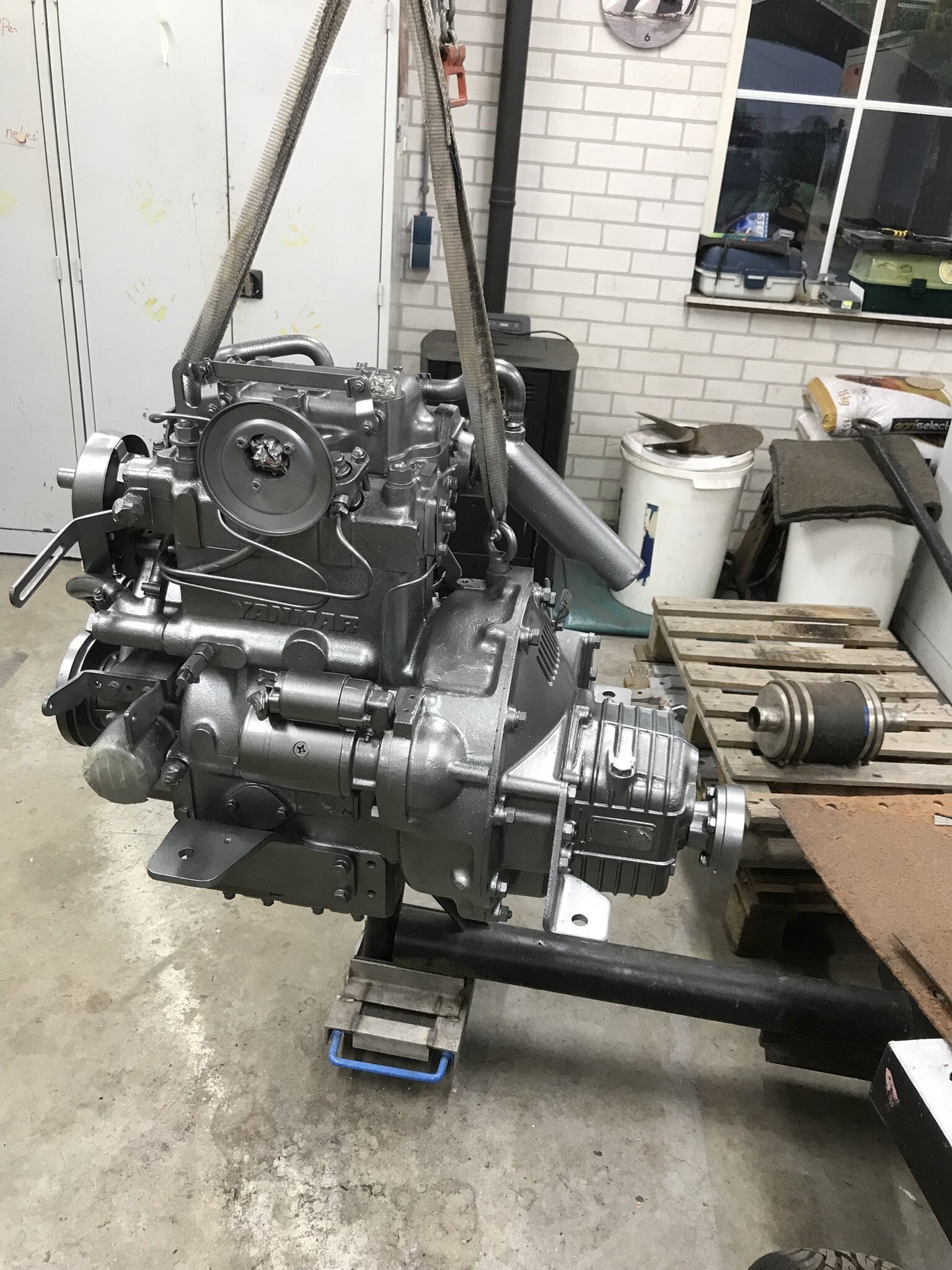 scheepsmotor-onderhoud-spuiten-motor-friesland-koudum-standard-k1df19.jpg