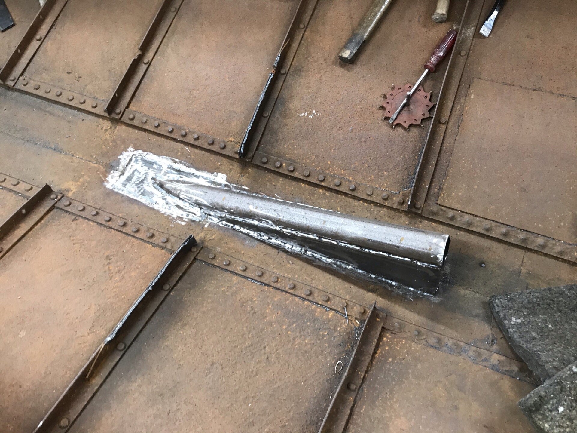 schroefas-koker-in-boot-lassen-friesland-jacht-refit-standard.jpg