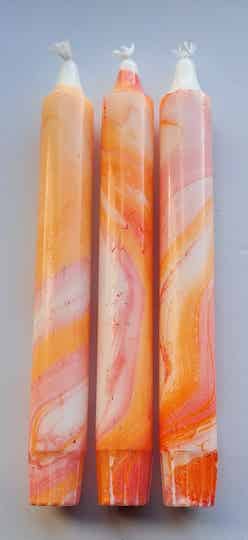 Kaars marmer oranje/rood Dip & Dey