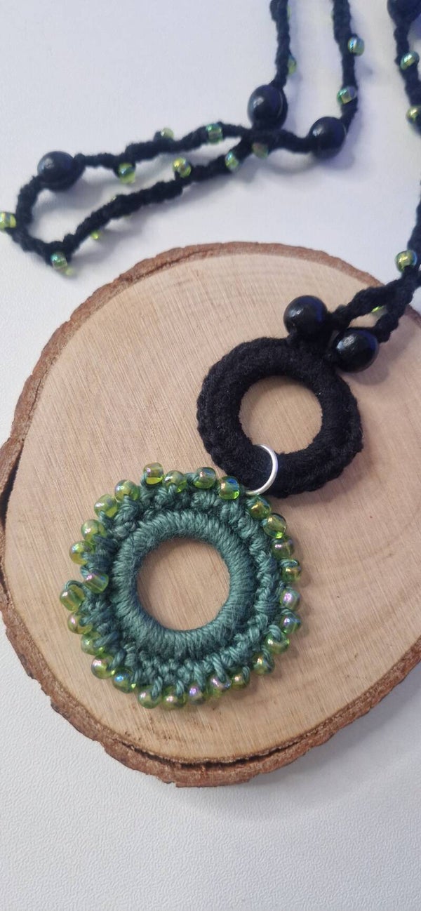 Emerald Eclipse Necklace  Smaragd-Eklipse Halskette