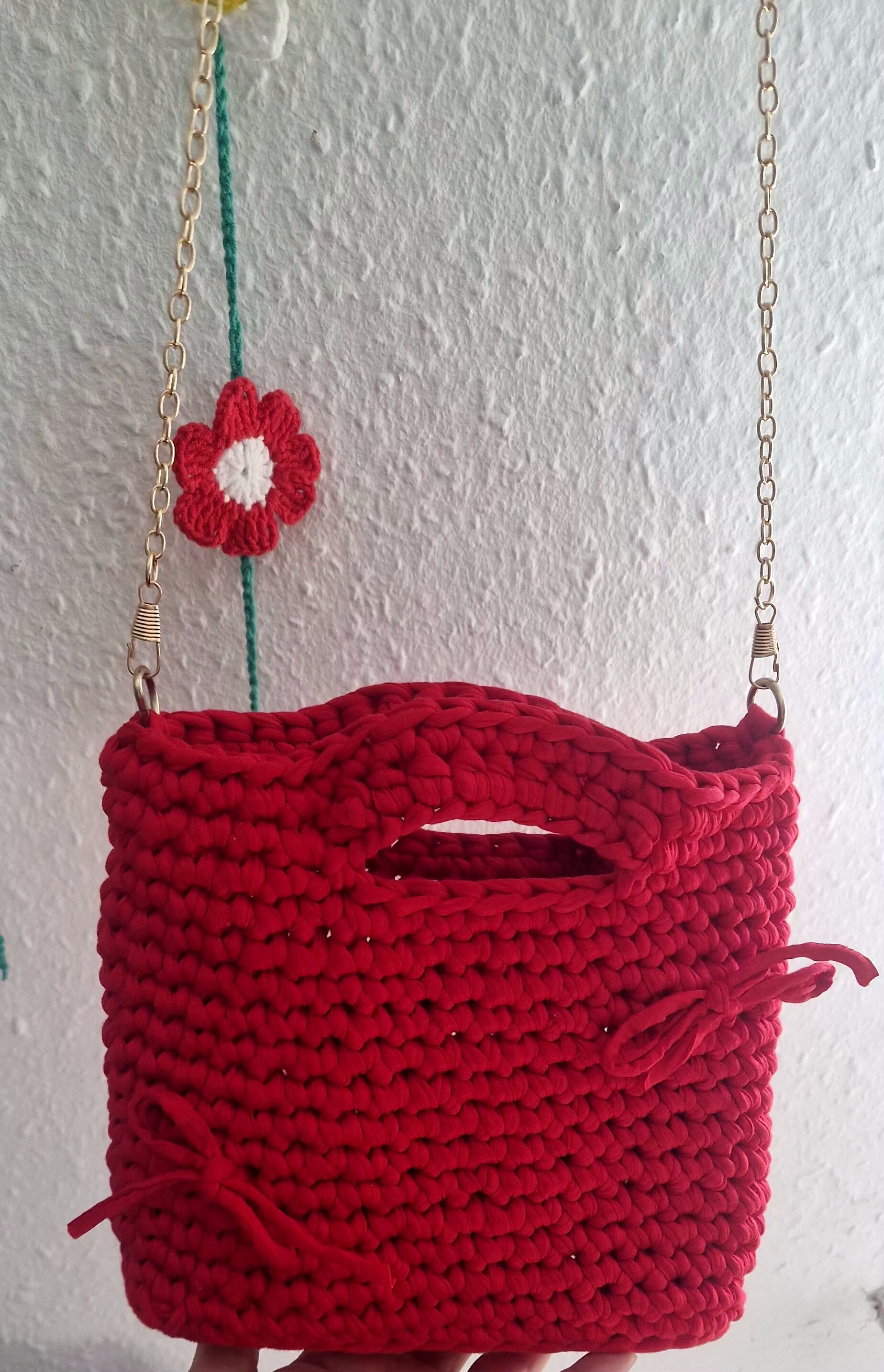 Ruby – Handmade Crochet Bag  Ruby – Handgehäkelte Tasche